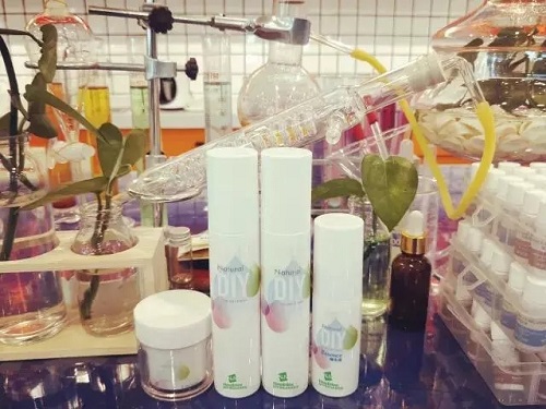 什么是diy私人訂制護(hù)膚品？DIY智能光電美膚館