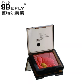 是什么樣的妝容帶給你少女感？原來功夫都在腮紅里！