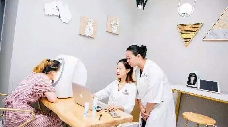 干貨滿滿！為什么一定要去專業(yè)皮膚管理店做護膚？